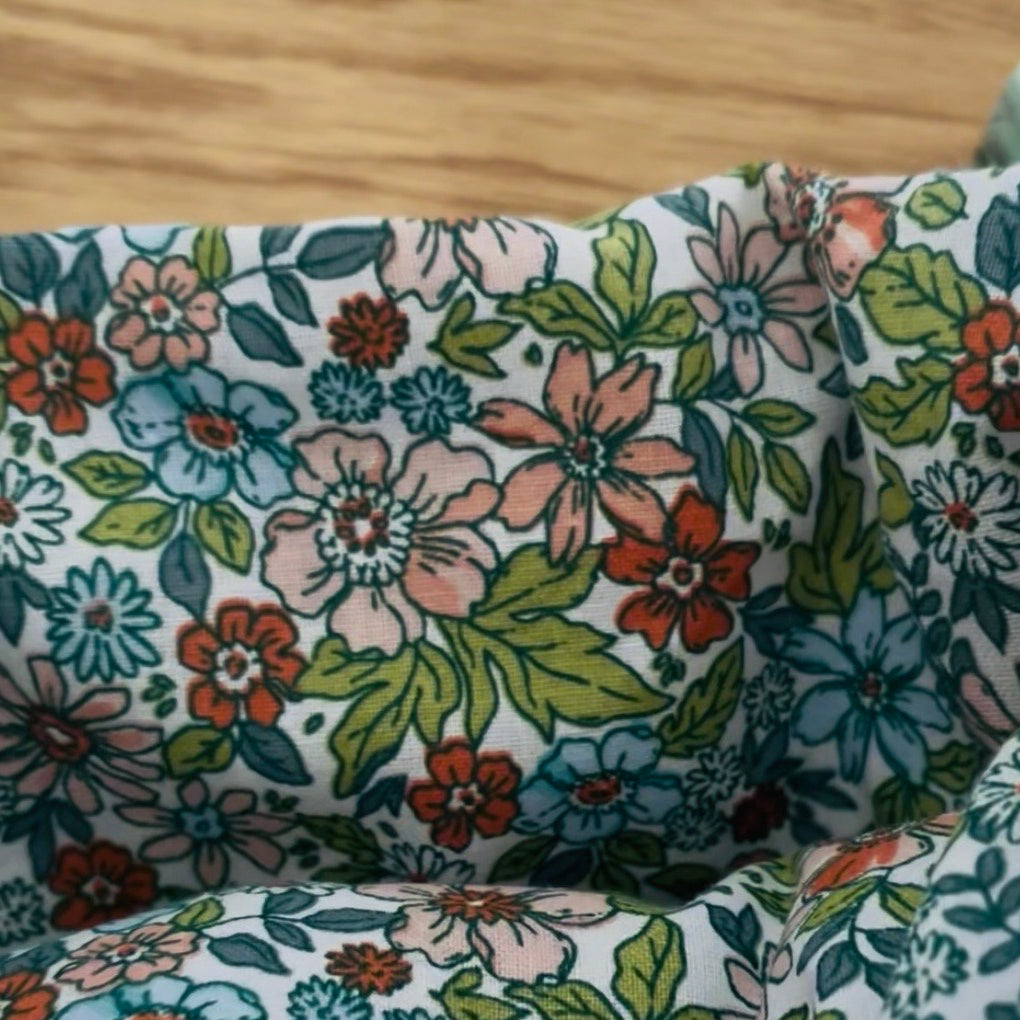 Pochette livre molletonnée fleurie en coton – protège livre fait main