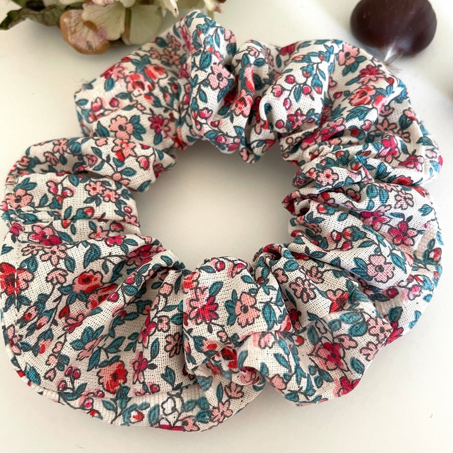 Chouchou cheveux liberty Douce romance coton – attache délicate