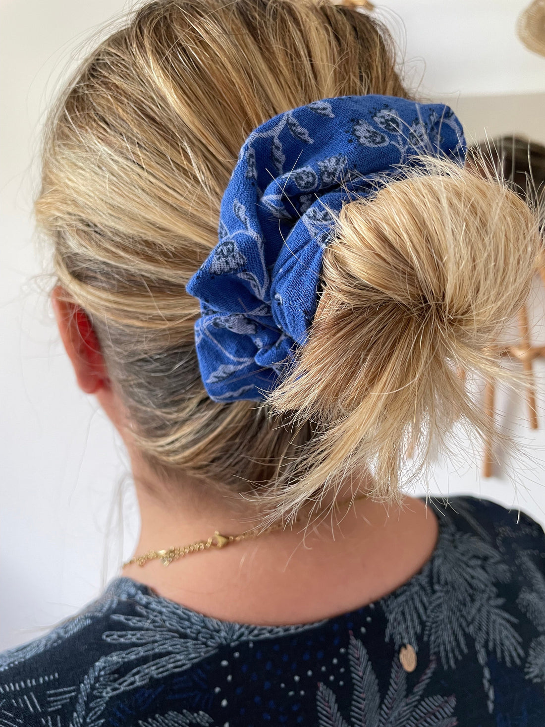 Comment le chouchou écoresponsable protège vos cheveux (et la planète)