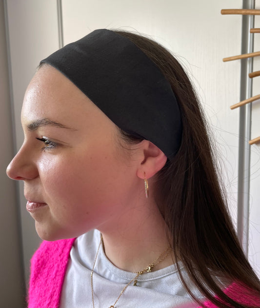 Bandeau cheveux noir en coton fait main porté Creasoiz