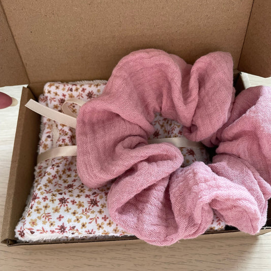 Coffret fête des mères avec chouchou gaze de coton rose et lingettes lavables Creasoiz