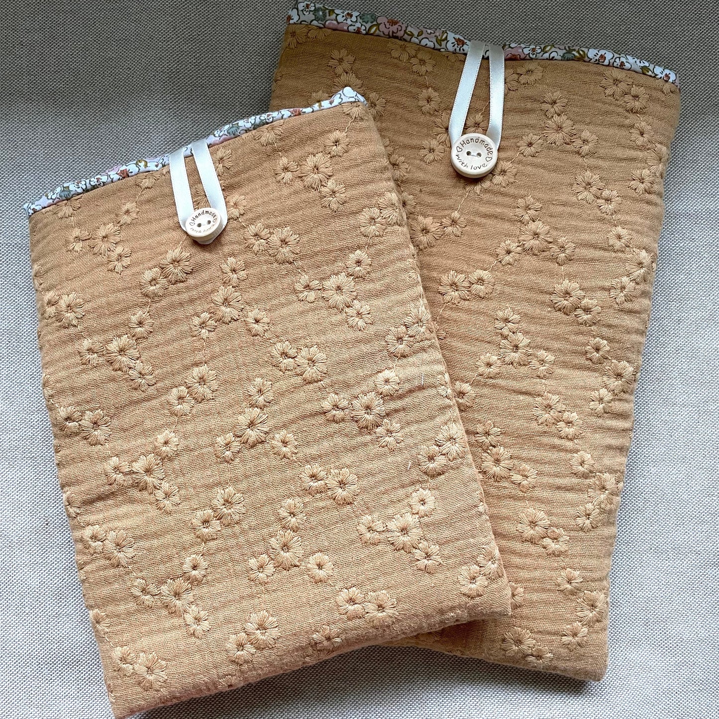 Pochette à livre coton camel fait main Creasoiz