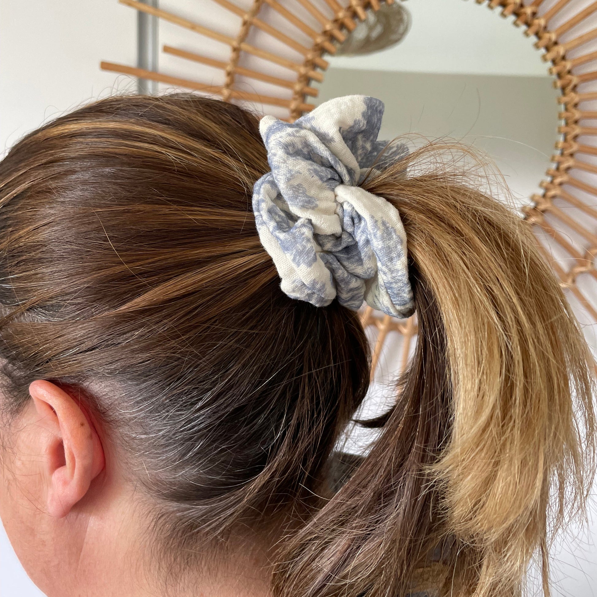 chouchou cheveux femme fait main avec queue de cheval Creasoiz