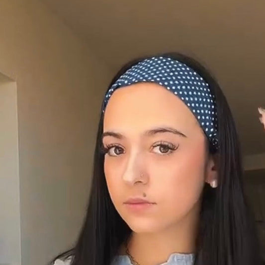 bandeau cheveux coton bleu à pois porté Creasoiz