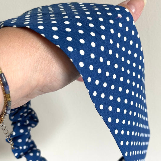 Bandeau bleu à pois MARGOT – Accessoire cheveux rétro & fait main