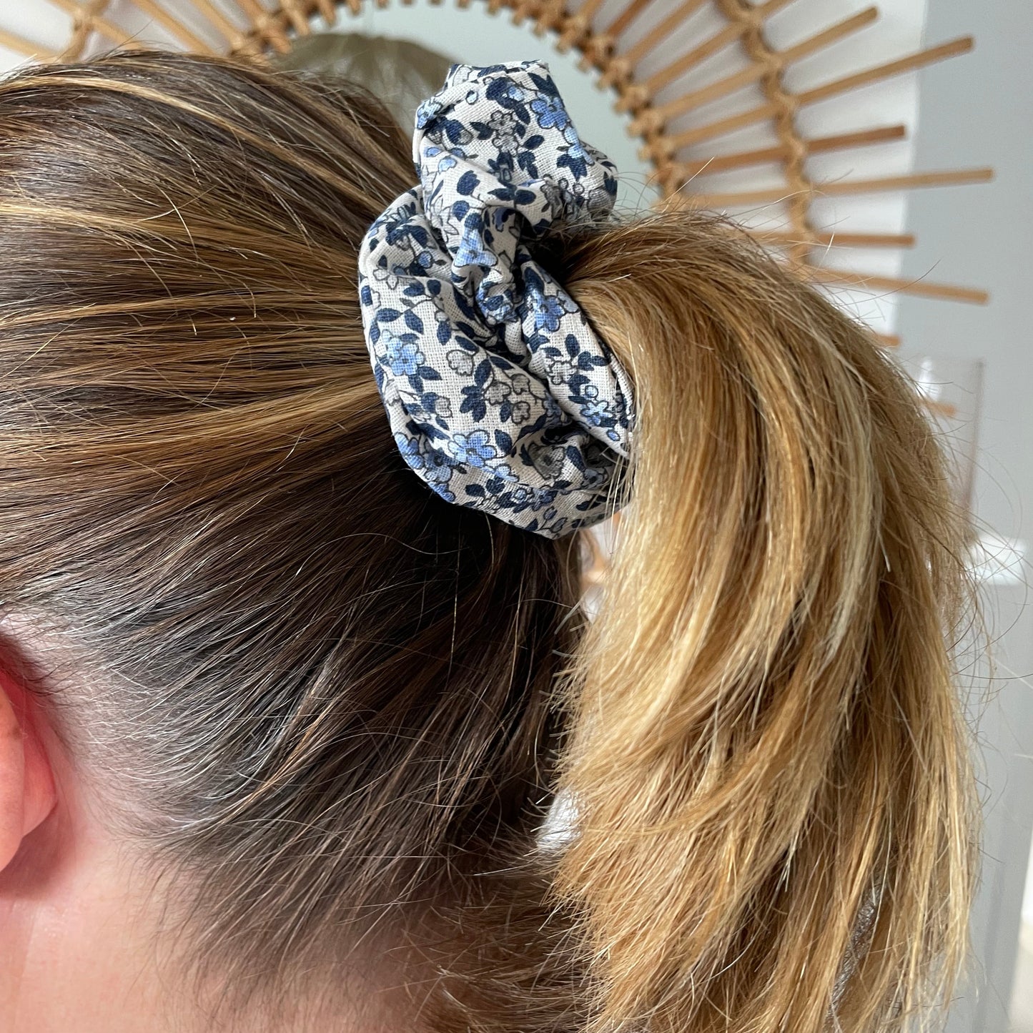 Queue de cheval chouchou cheveux coton liberty bleu Creasoiz